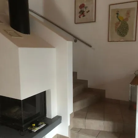 Gemuetliche Mit Garten